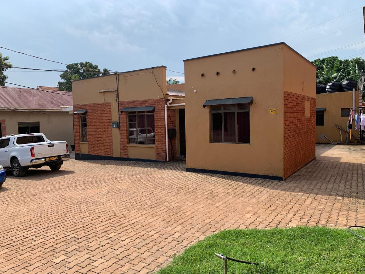 Lark Suites -Bukoto Kampala Eksteriør bilde